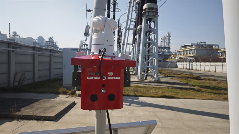 重慶變電站“防鳥衛(wèi)士”：特力康一體化驅(qū)鳥器守護(hù)山城電網(wǎng)